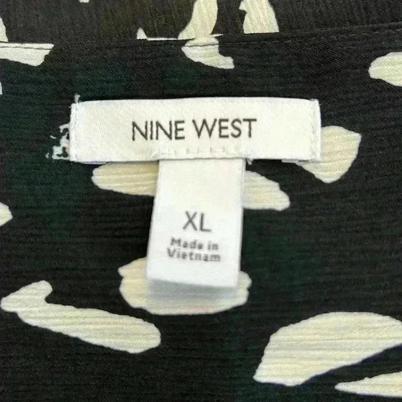 Nine West Women’s Top Size XL Black and White Tie Front 100% Polyester - Picture 2 of 8